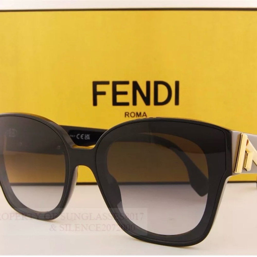 Brand New FENDI Sunglasses Black/Gradient GrayFor
Women